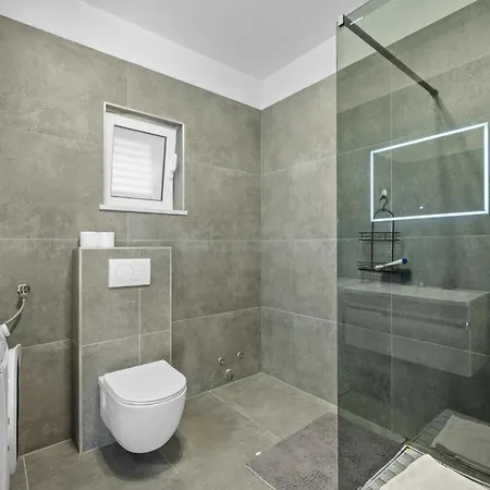 Cozy In Kalebova Luka With Kitchen *