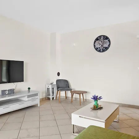 Awesome In Kalebova Luka Дом отдыха