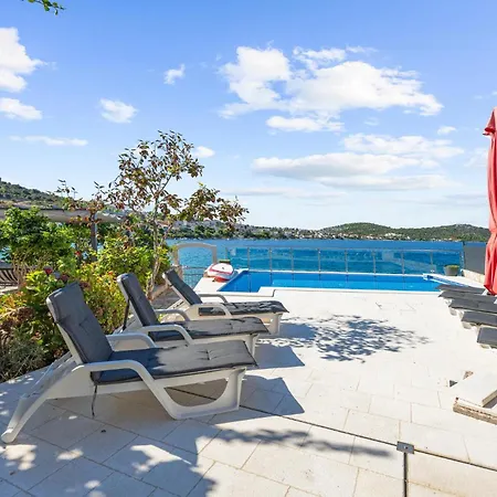 Awesome In Kalebova Luka