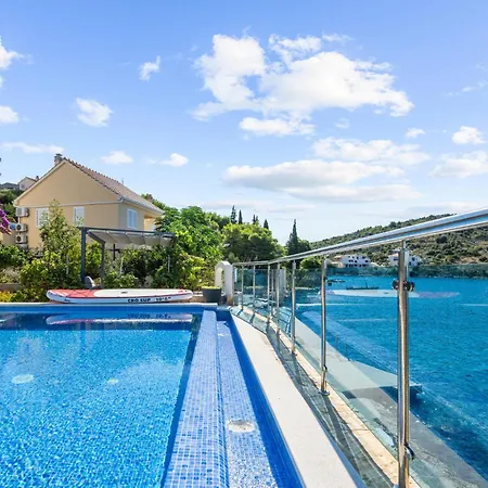 Holiday home Cozy In Kalebova Luka With Kitchen *