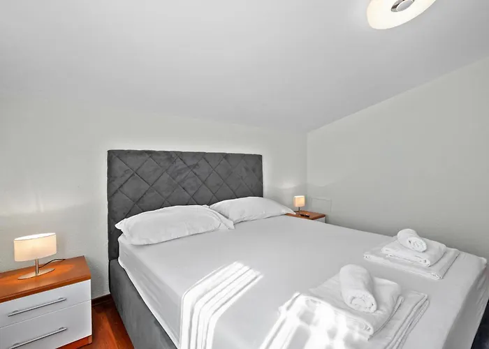 Awesome In Kalebova Luka Holiday home