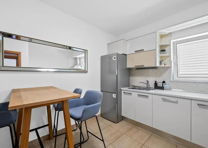 Awesome In Kalebova Luka Holiday home *