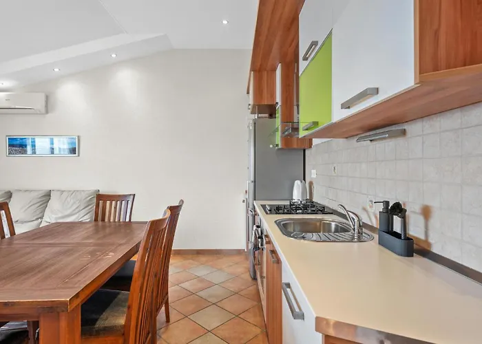 Holiday home Awesome In Kalebova Luka Razanj