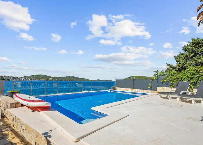 Awesome In Kalebova Luka *